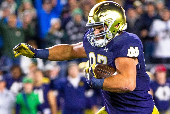 Notre Dame tight end Michael Mayer